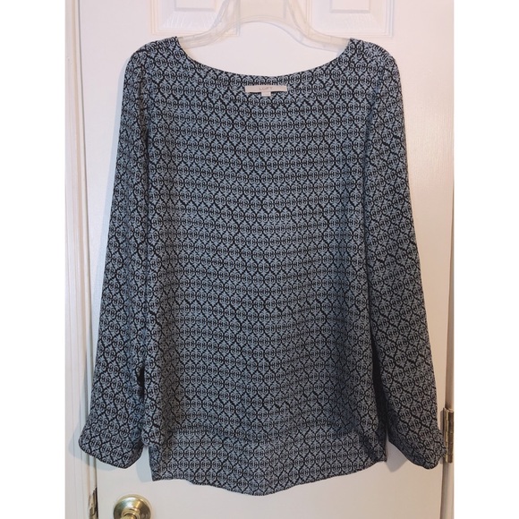 LOFT Tops - ❗️SALE❗️Loft Patterned Long Sleeve Blouse Size M LOFT Tops - ❗️SALE❗️Loft Patterned Long Sleeve Blouse Size M